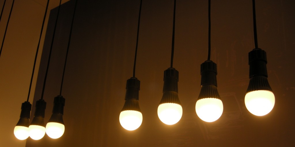 Đèn led giúp bạn tiết kiệm điện năng rất tốt