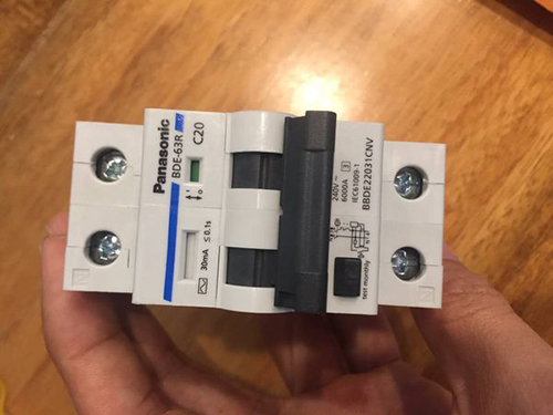 Tìm hiểu CB chống giật Panasonic