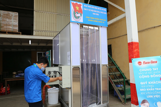 Đoàn thanh niên Rạng Đông chế tạo thành công phòng khử khuẩn chống dịch Covid-19
